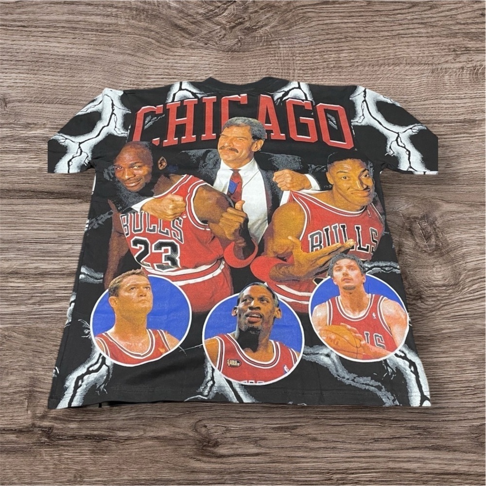 Chicago Bulls Grail Black Graphic Men's Shirt - Picture 6 of 7